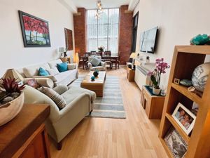 Living room- click for photo gallery